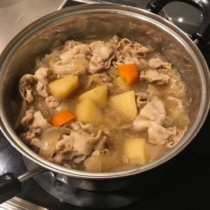 お鍋いっぱいに作りました！冷まして→再度温めて今から食べまーす(^^)